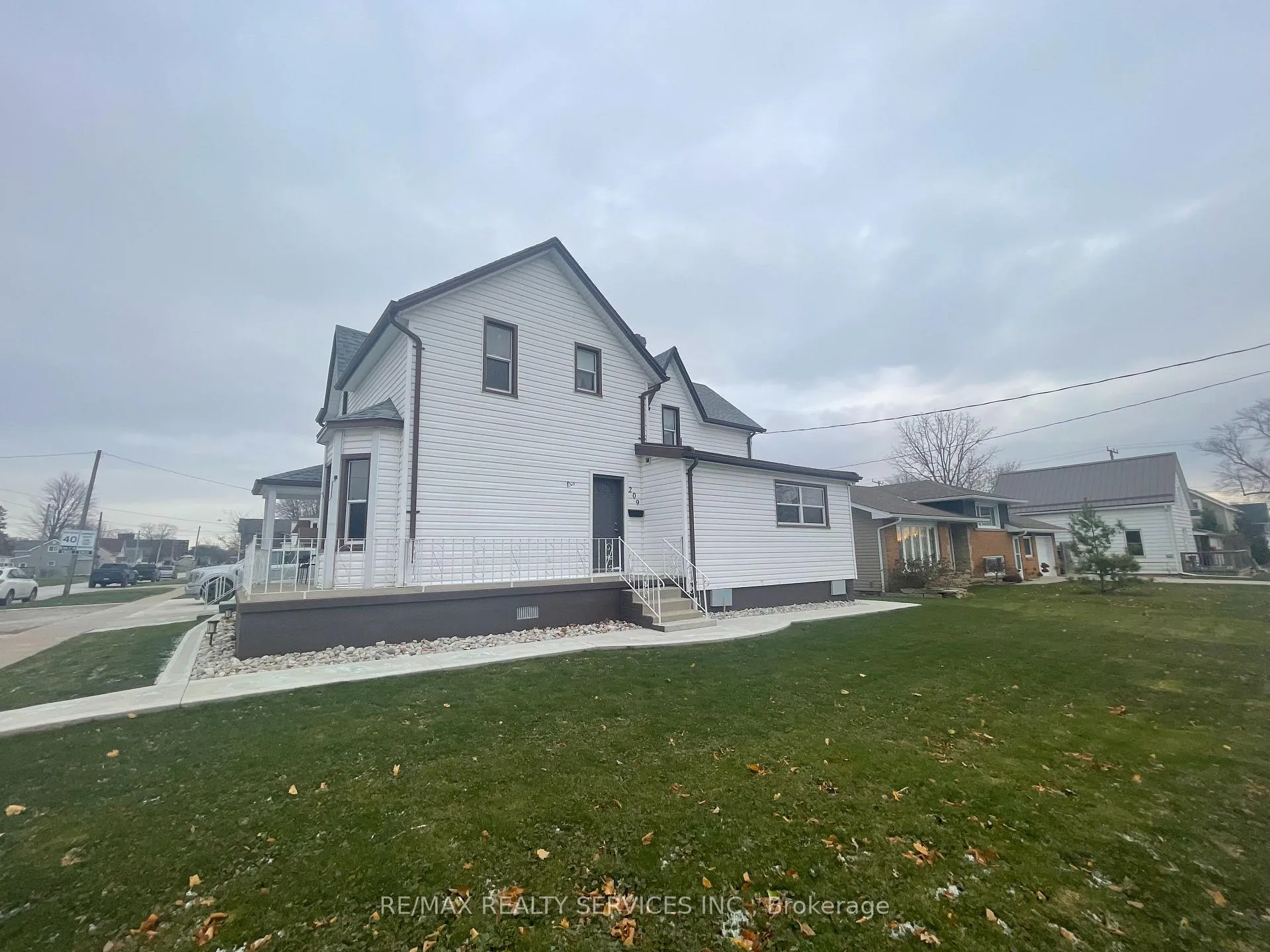 Photo 4 of 209 Murray Street, Chatham-Kent, Wallaceburg — HOMEH