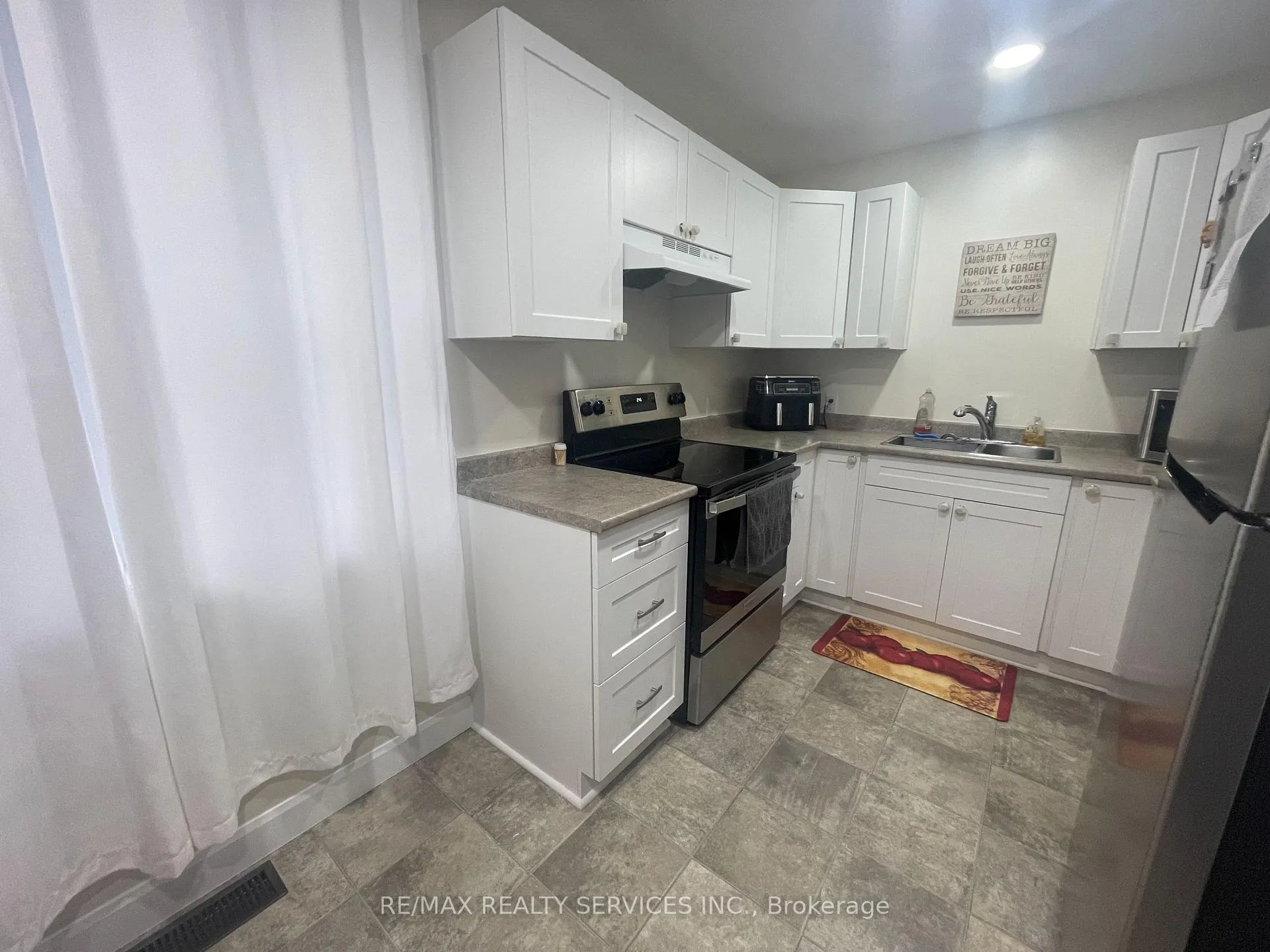 Photo 10 of 209 Murray Street, Chatham-Kent, Wallaceburg — HOMEH