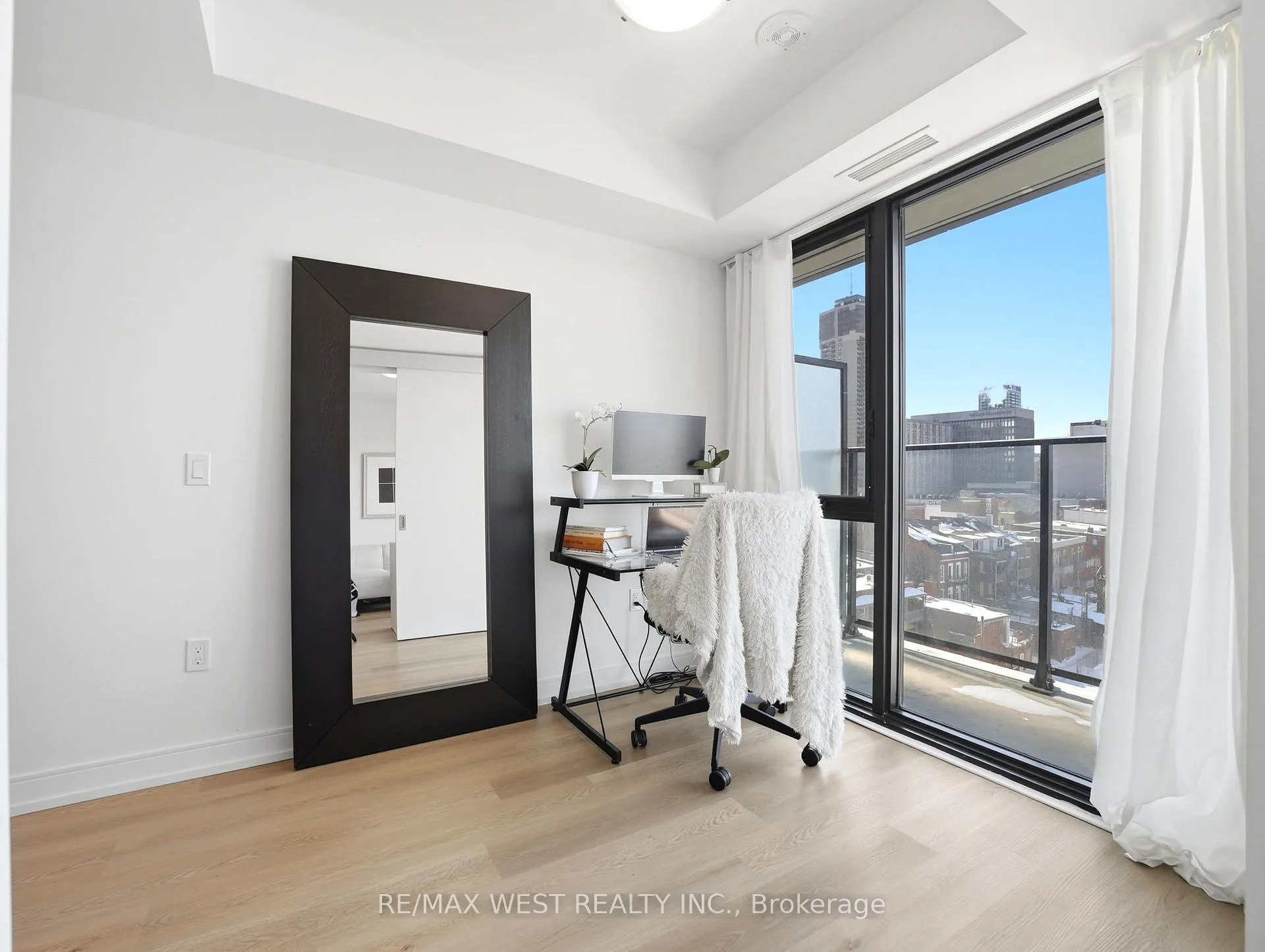 Photo 5 of Unit 912, 1 Jarvis Street, Hamilton, Beasley — HOMEH
