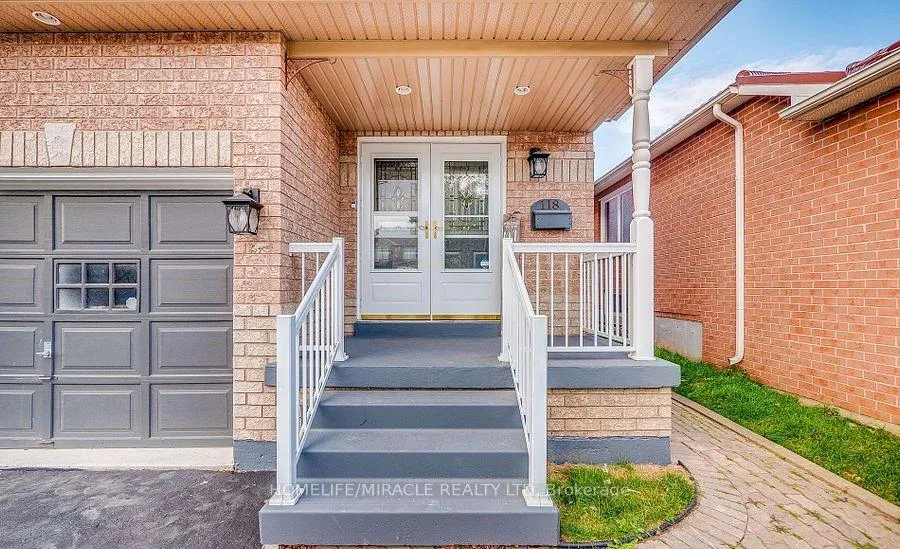 Photo 2 of 118 Mowat Crescent, Halton Hills, Georgetown — HOMEH