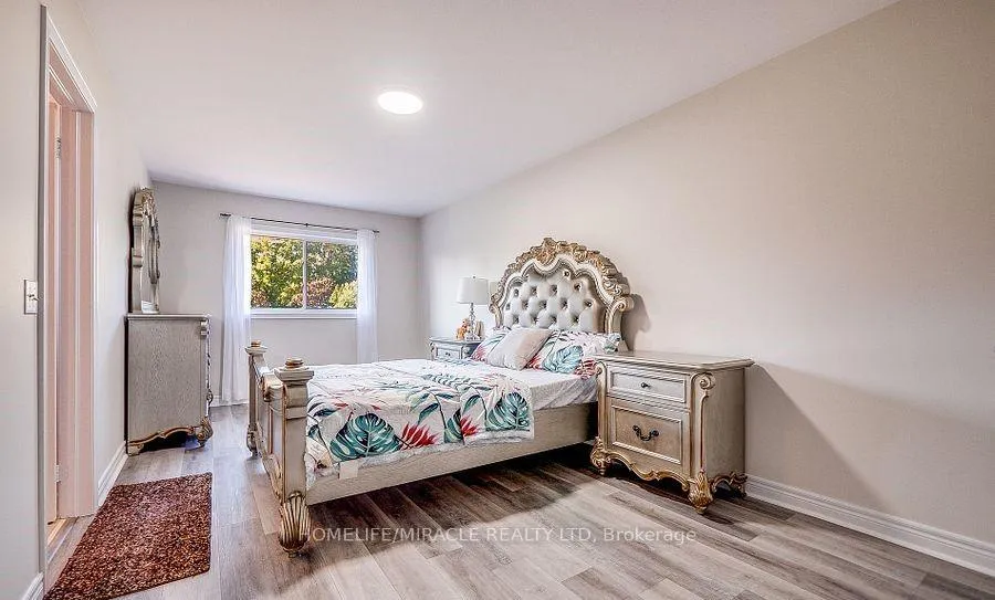 Photo 17 of 118 Mowat Crescent, Halton Hills, Georgetown — HOMEH