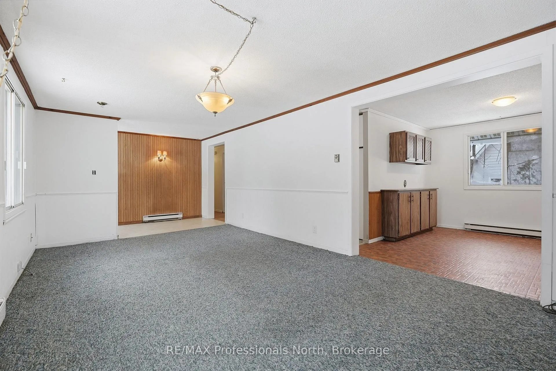 Photo 9 of 25 Dudley Drive, Bracebridge, Macaulay — HOMEH