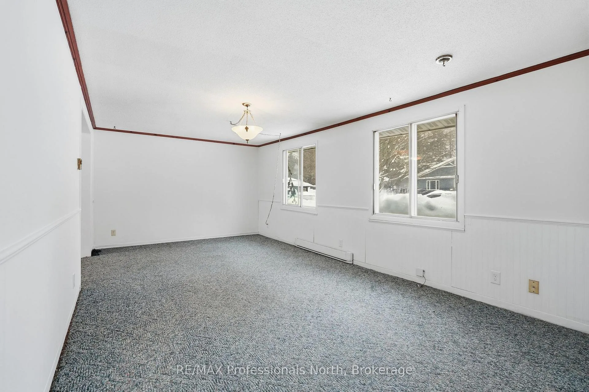 Photo 11 of 25 Dudley Drive, Bracebridge, Macaulay — HOMEH