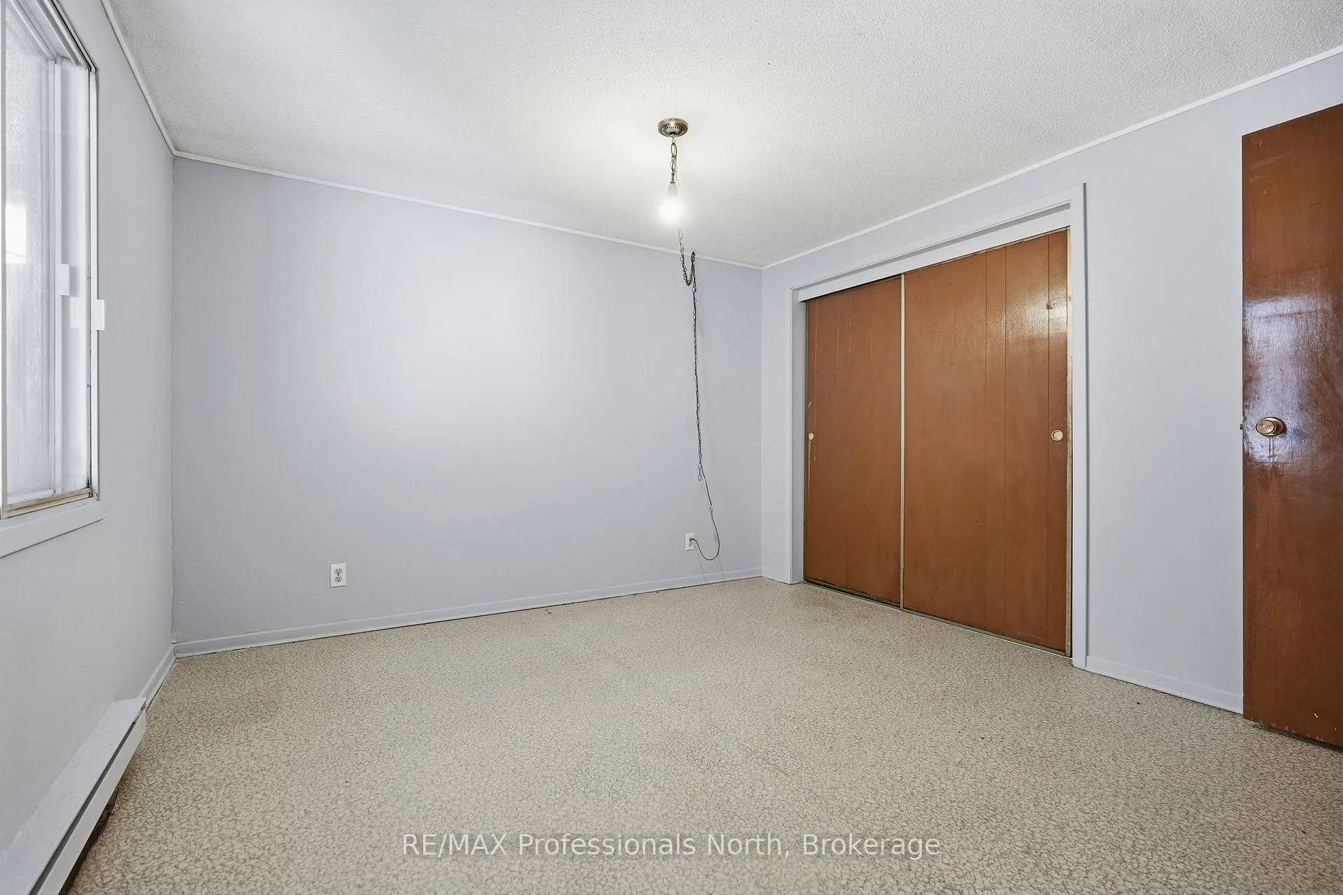 Photo 19 of 25 Dudley Drive, Bracebridge, Macaulay — HOMEH