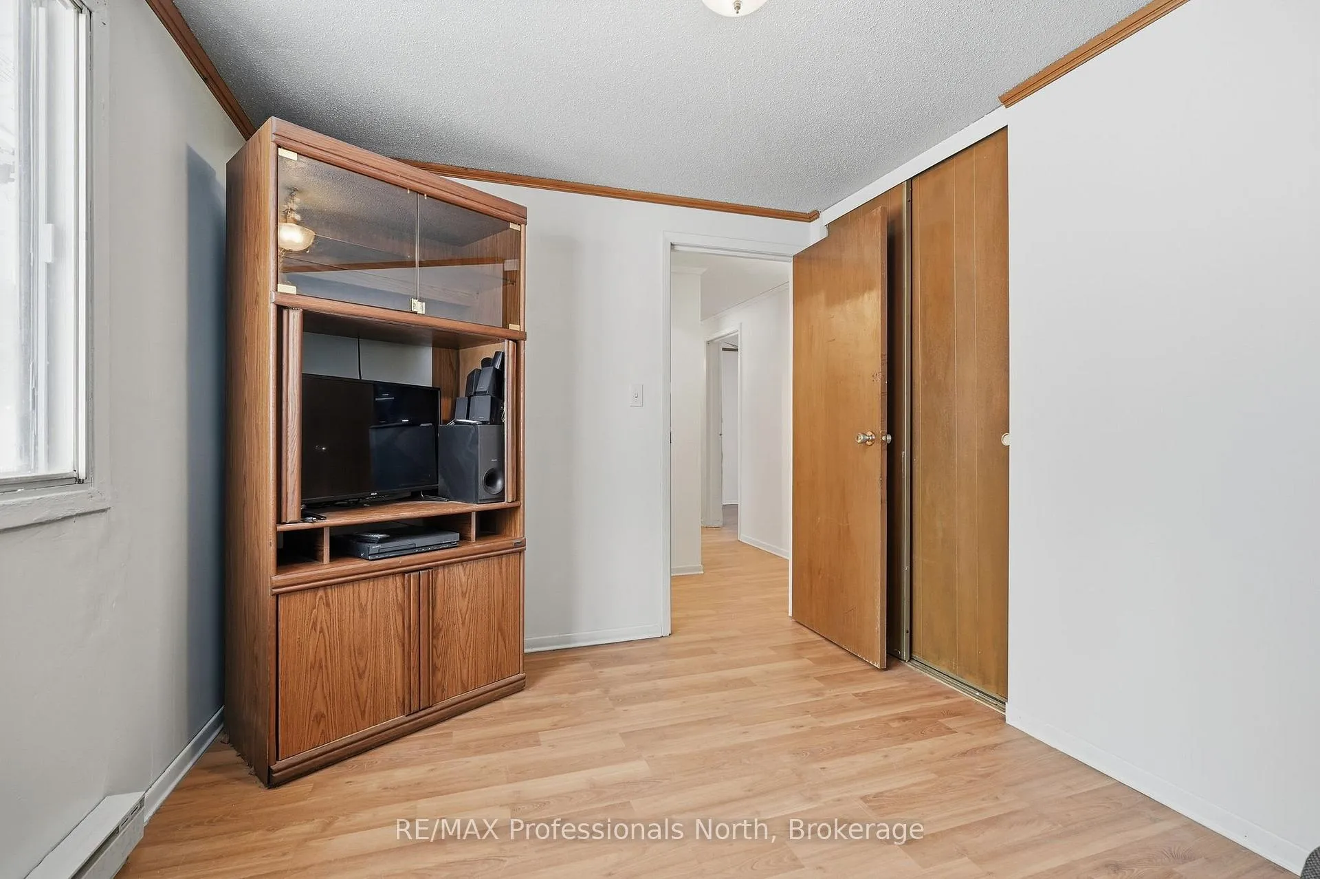 Photo 24 of 25 Dudley Drive, Bracebridge, Macaulay — HOMEH