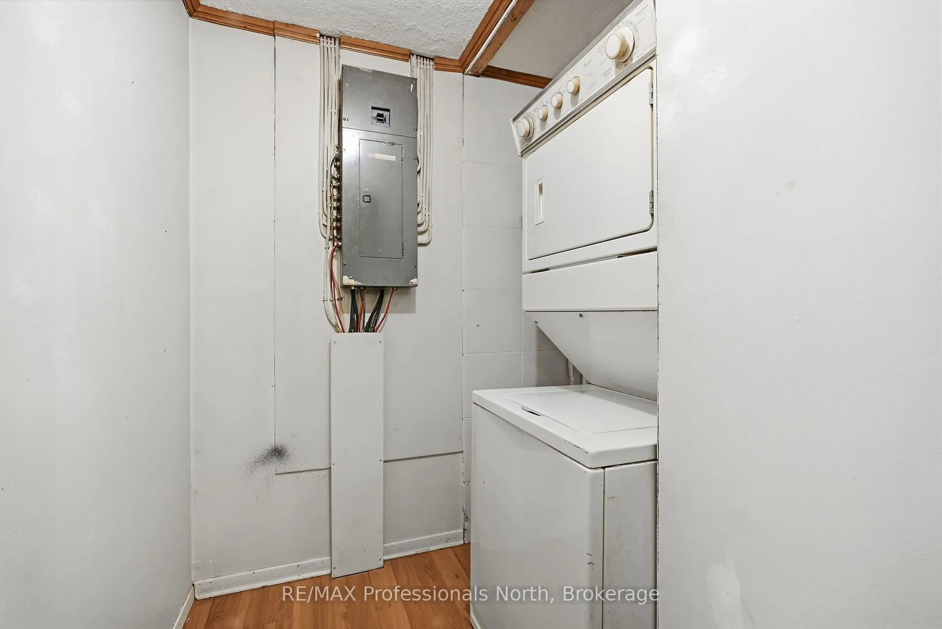 Photo 30 of 25 Dudley Drive, Bracebridge, Macaulay — HOMEH