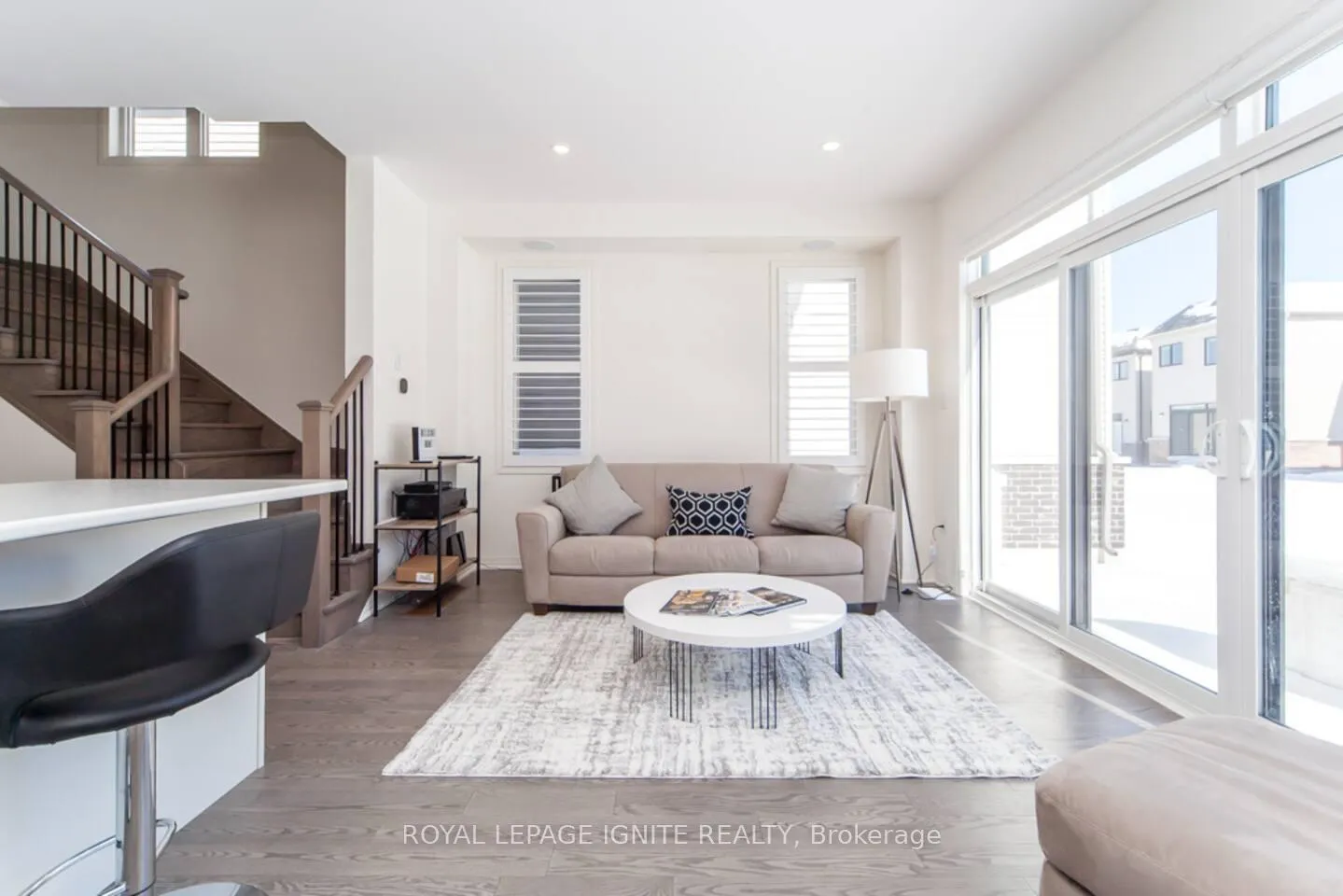 Photo 2 of 35 Cryderman Lane, Clarington, Bowmanville — HOMEH