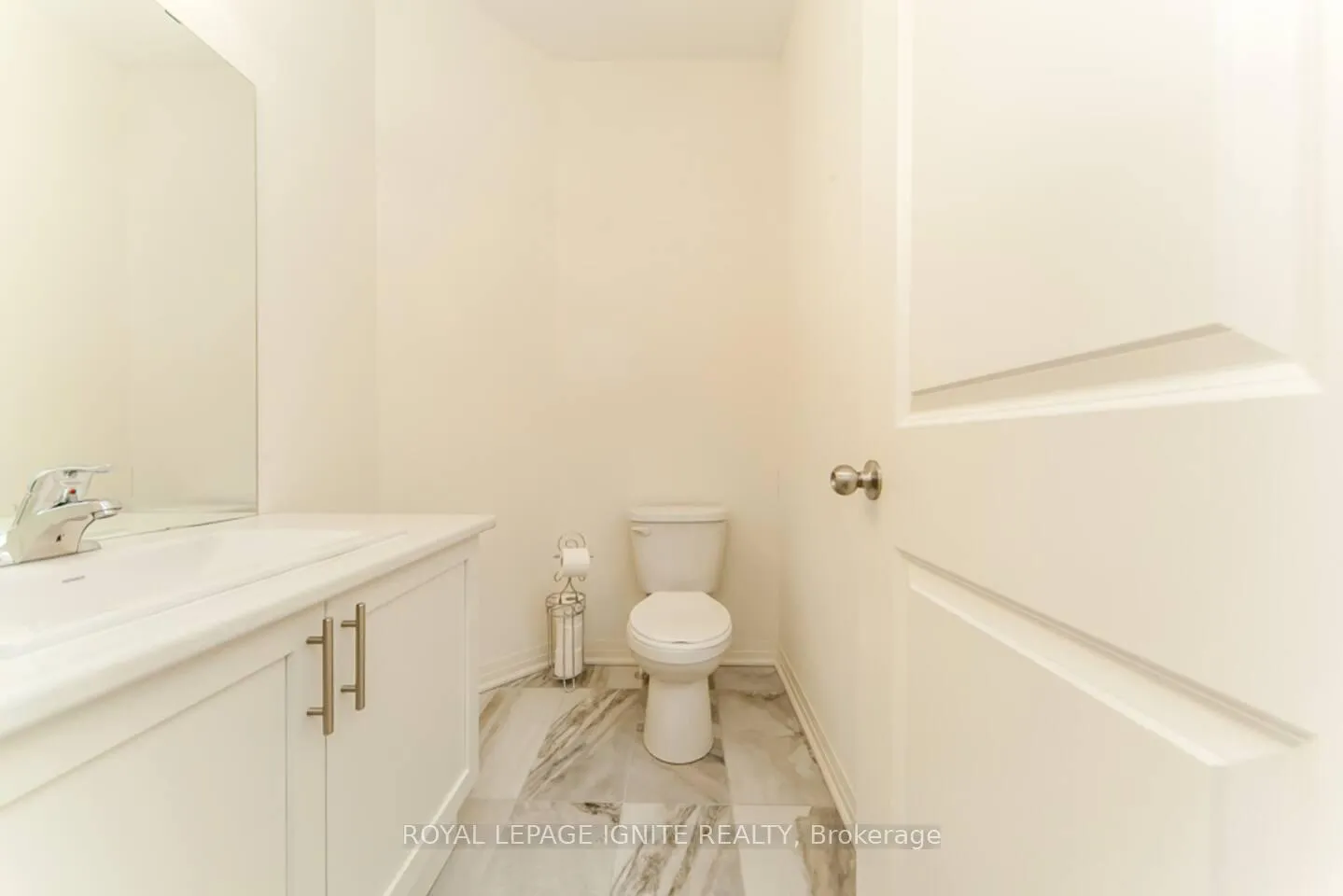 Photo 7 of 35 Cryderman Lane, Clarington, Bowmanville — HOMEH