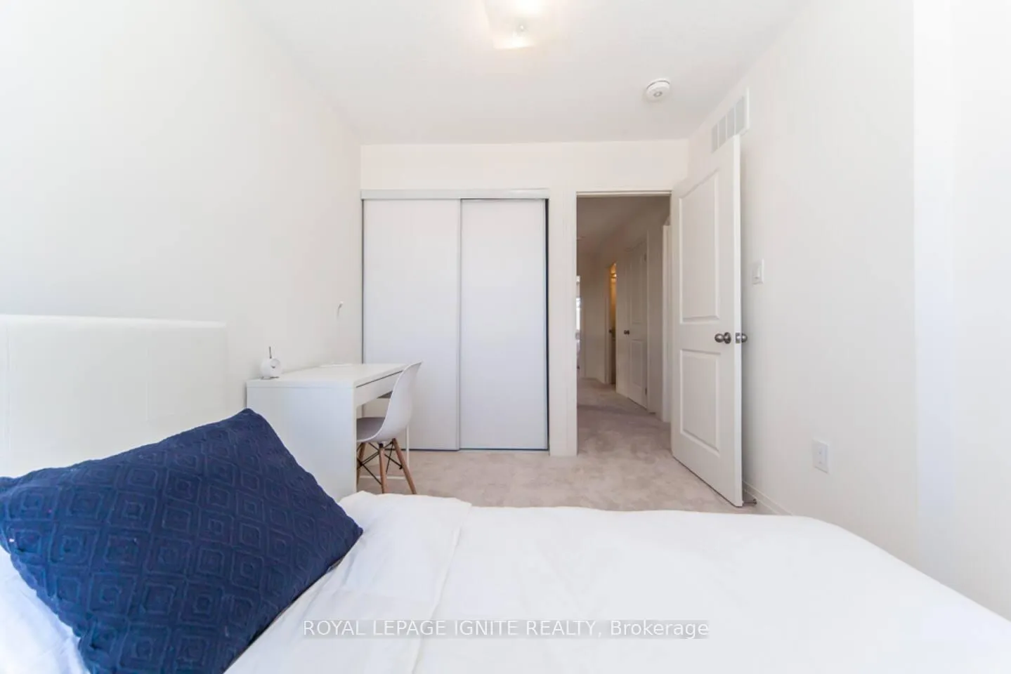 Photo 10 of 35 Cryderman Lane, Clarington, Bowmanville — HOMEH