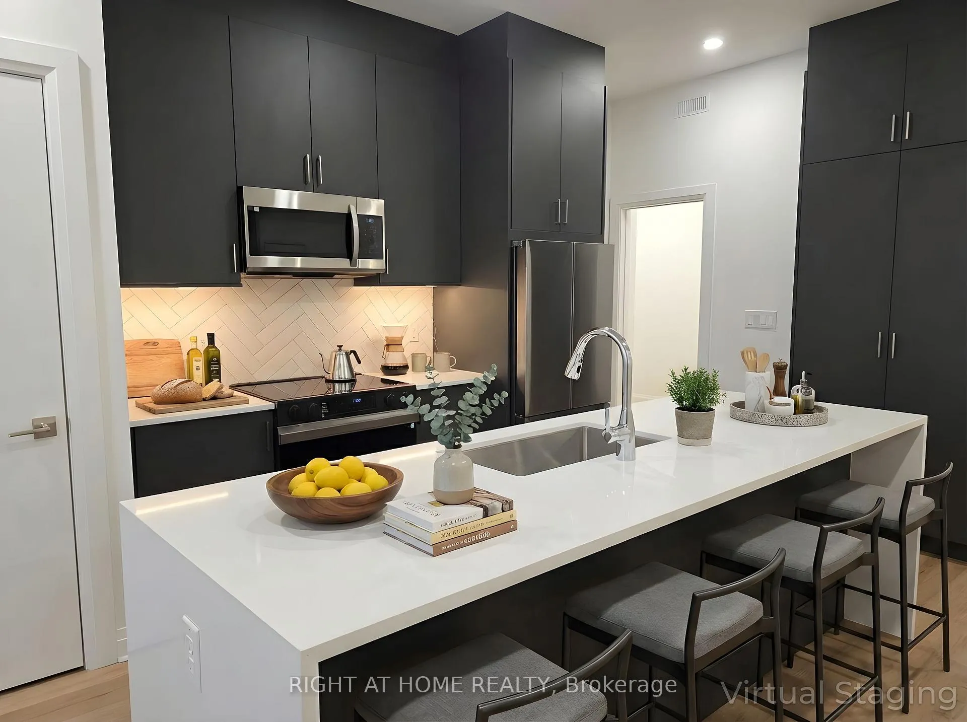 Photo 2 of Unit 3, 55 Camberwell Road, Toronto, Humewood-Cedarvale — HOMEH