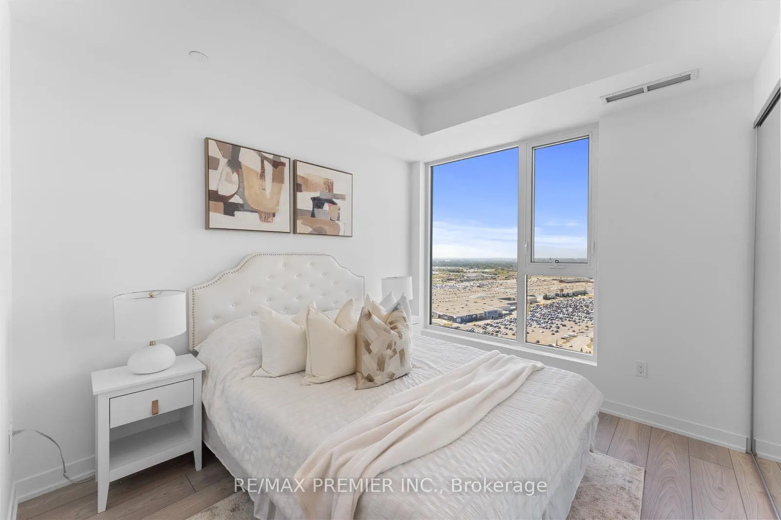 Photo 16 of Unit 2617, 10 Abeja Street, Vaughan, Concord — HOMEH