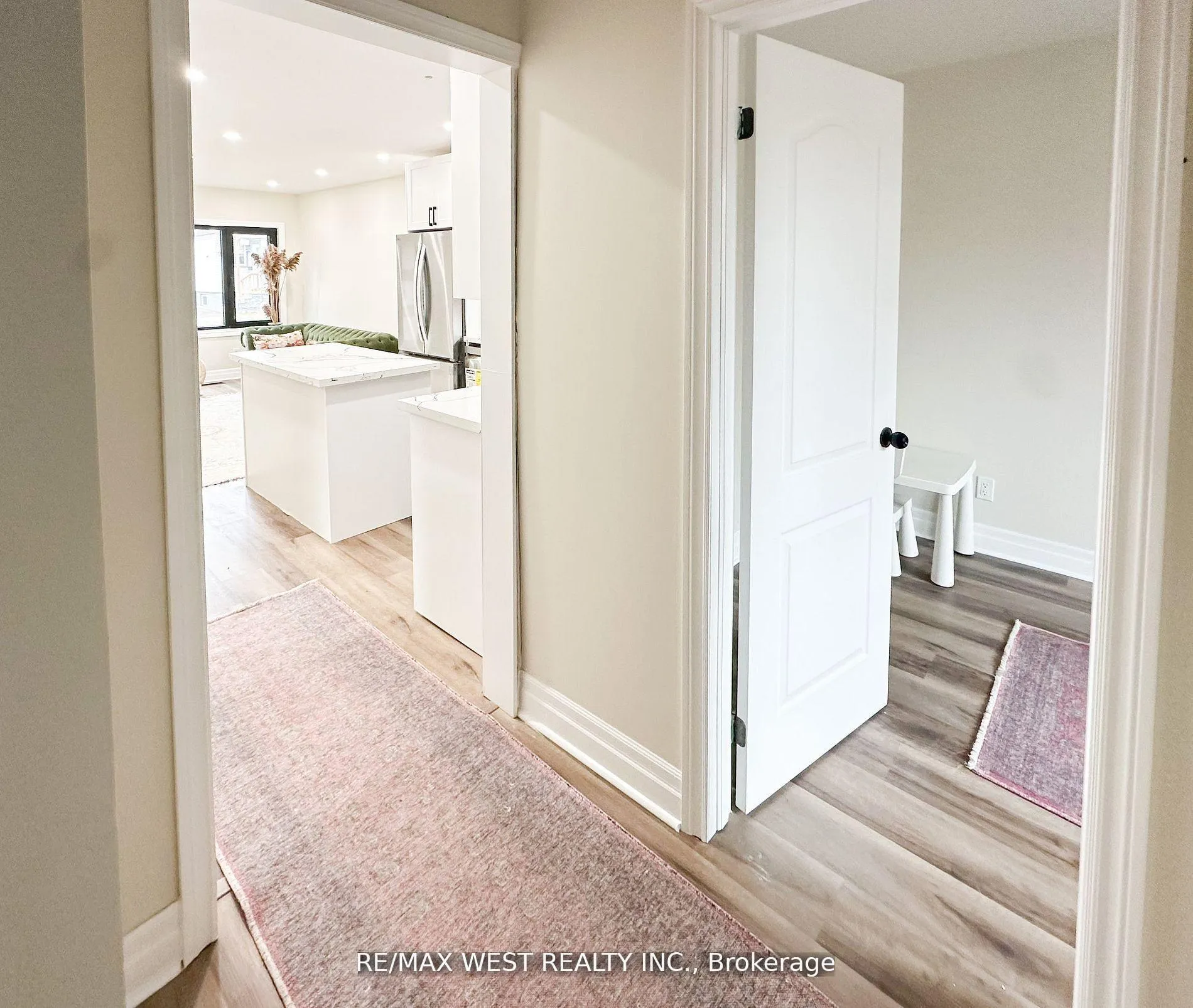 Photo 14 of 28 Concord Avenue, St. Catharines, Fairview — HOMEH