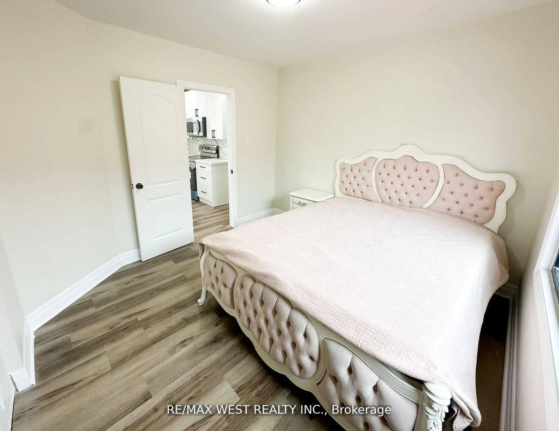 Photo 20 of 28 Concord Avenue, St. Catharines, Fairview — HOMEH