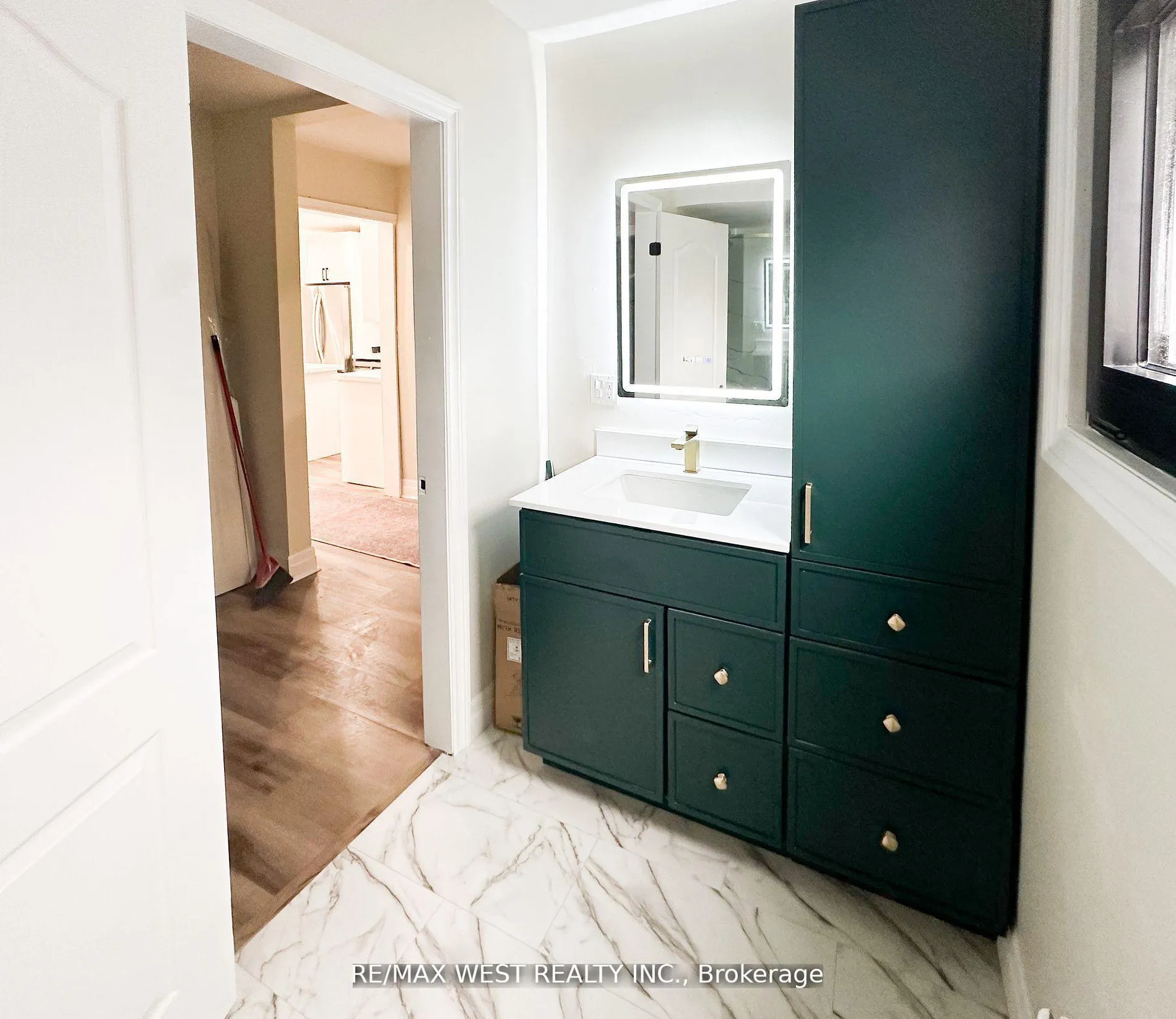 Photo 21 of 28 Concord Avenue, St. Catharines, Fairview — HOMEH