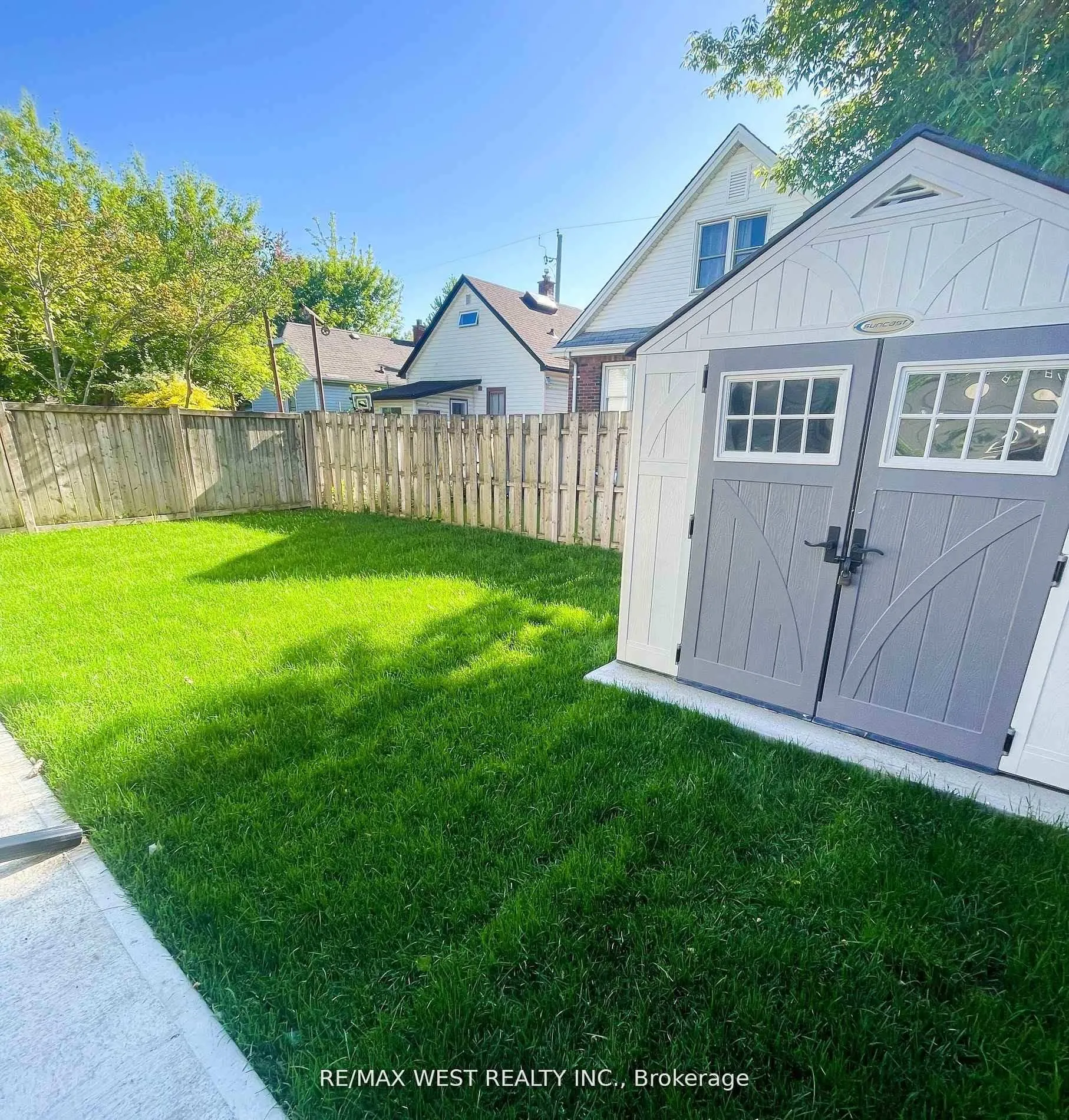 Photo 26 of 28 Concord Avenue, St. Catharines, Fairview — HOMEH