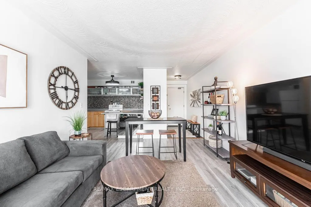 Photo 5 of Unit 508, 8 Woodman Drive S, Hamilton, Corman — HOMEH