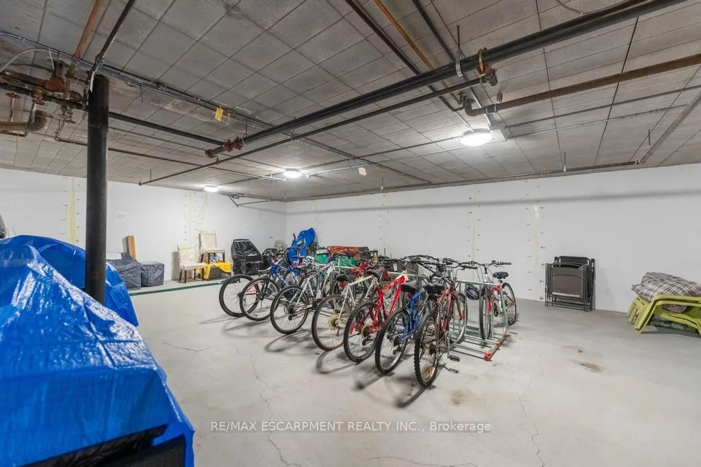 Photo 11 of Unit 508, 8 Woodman Drive S, Hamilton, Corman — HOMEH
