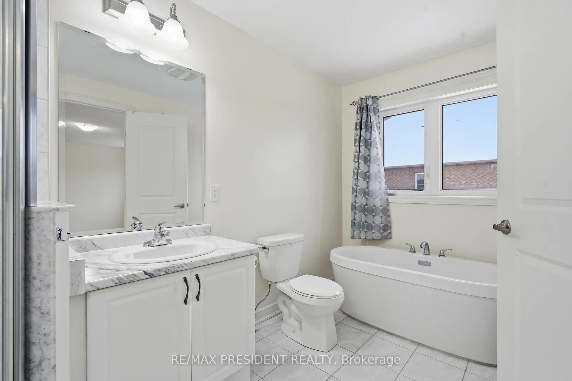 Photo 29 of 12 Beasley Grove, Hamilton, Meadowlands — HOMEH