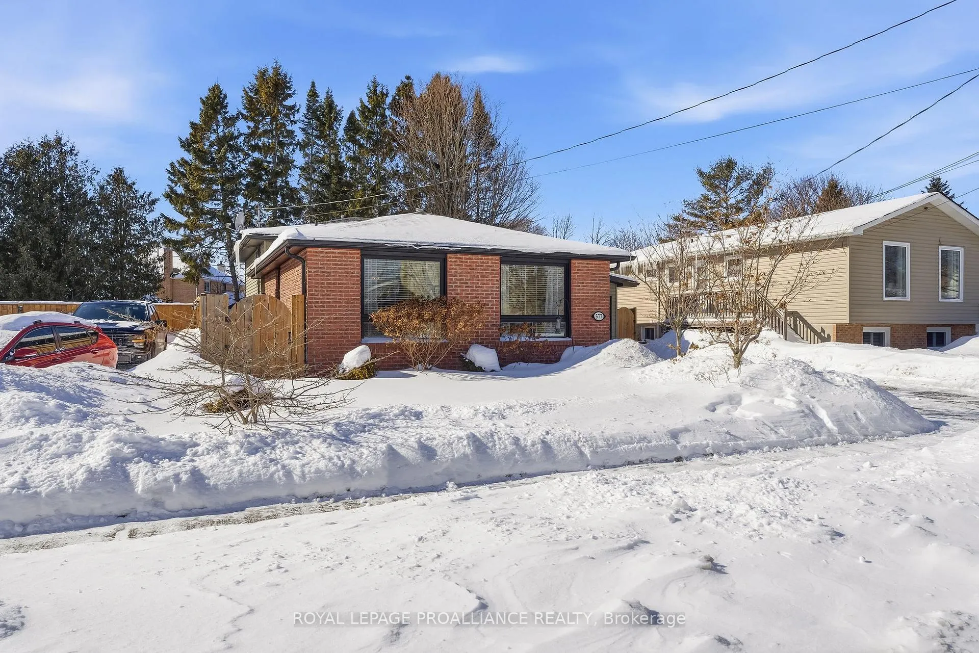 Photo 2 of 577 Daintry Crescent, Cobourg — HOMEH