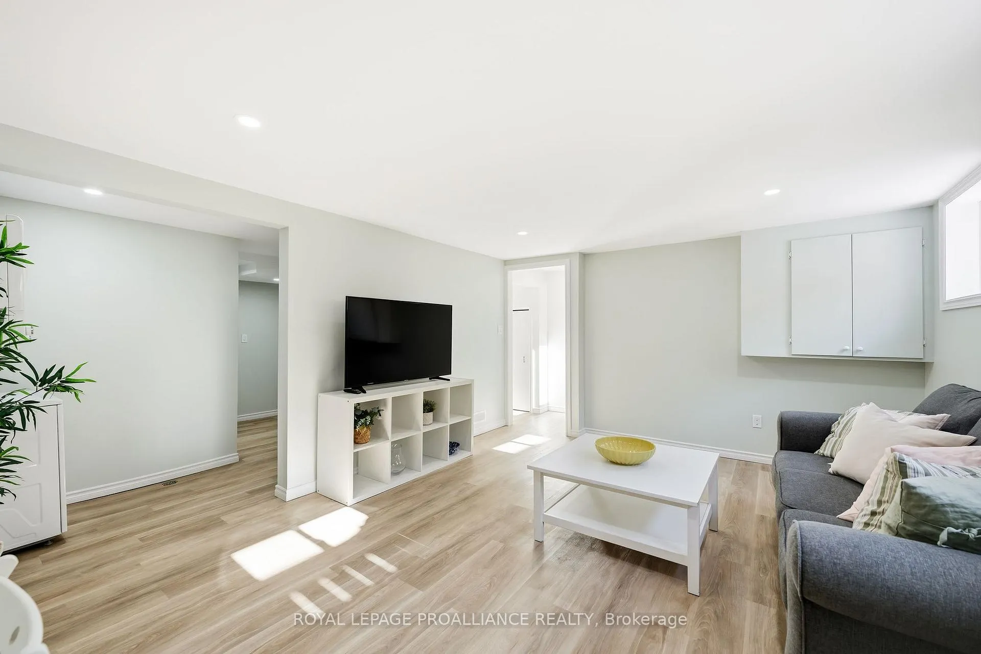 Photo 36 of 577 Daintry Crescent, Cobourg — HOMEH