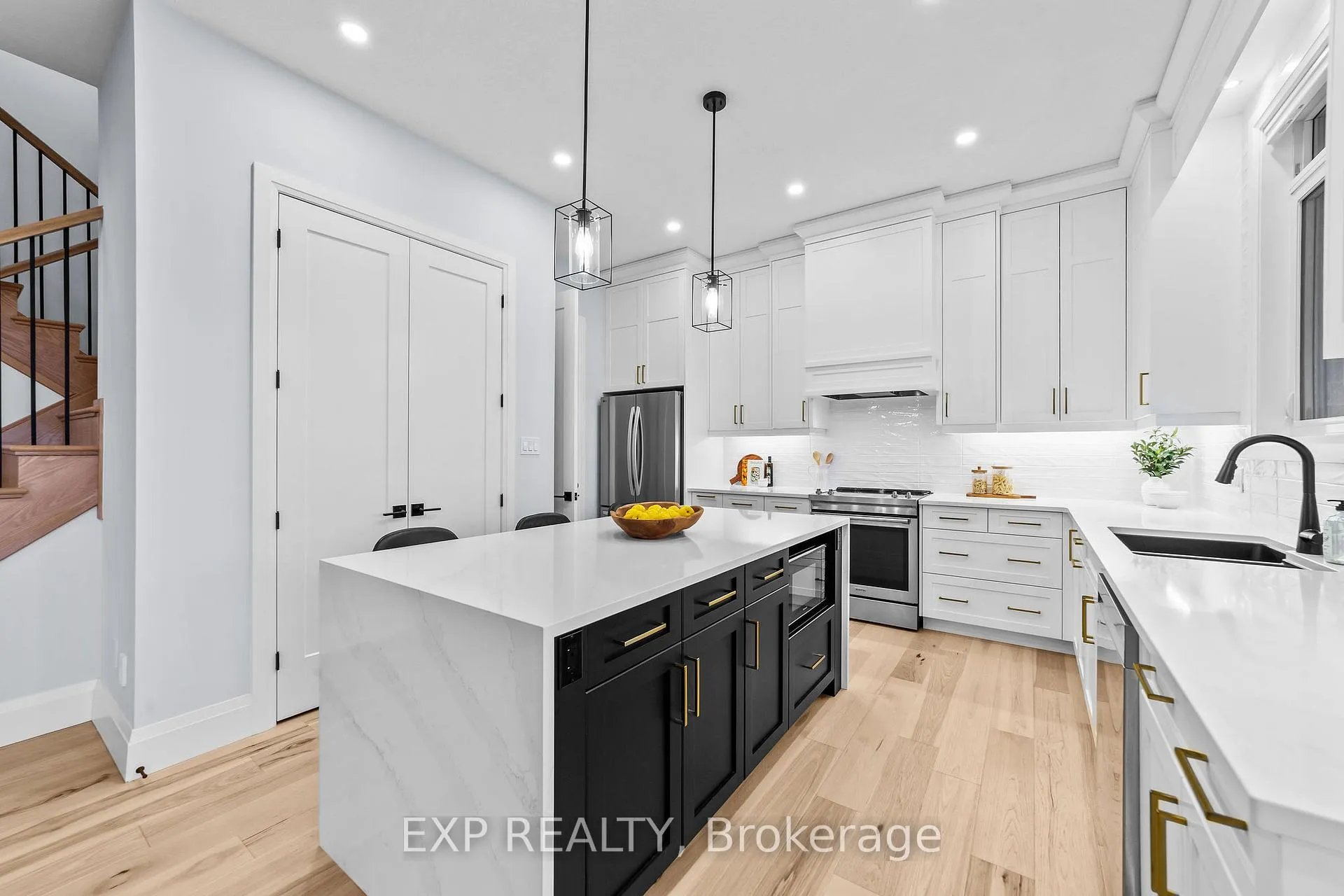 Photo 5 of 119 Daventry Way, Middlesex Centre, Rural Middlesex Centre — HOMEH