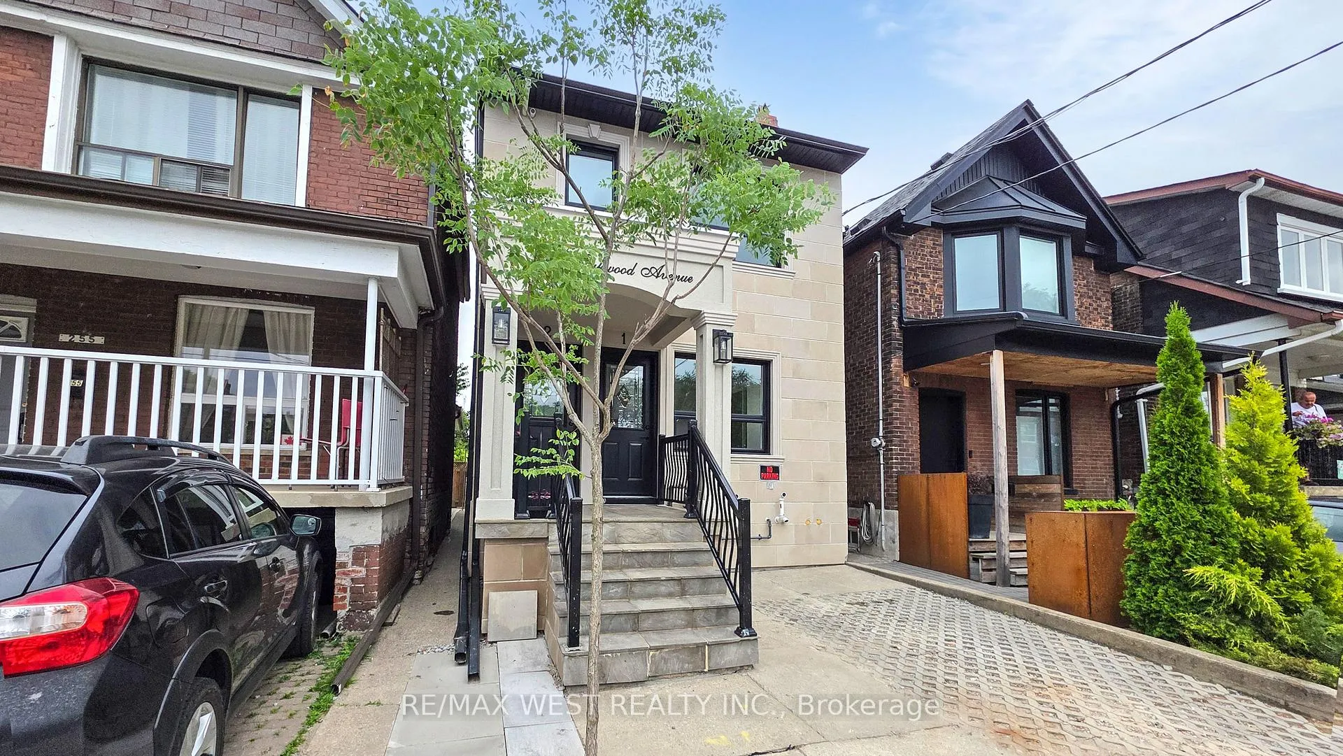 Photo 3 of Unit 1, 253 Oakwood Avenue, Toronto, Oakwood Village — HOMEH