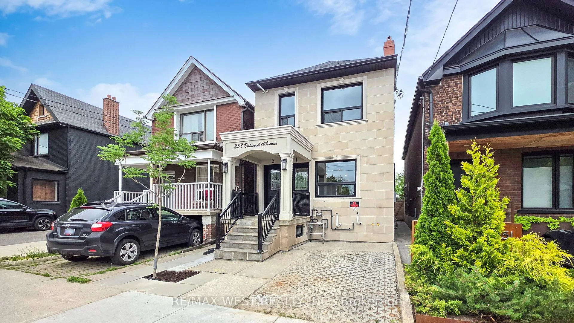 Photo 4 of Unit 1, 253 Oakwood Avenue, Toronto, Oakwood Village — HOMEH