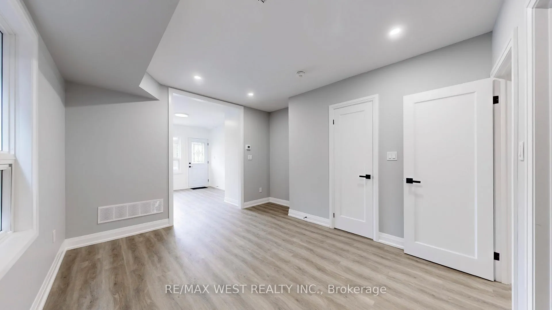 Photo 13 of Unit 1, 253 Oakwood Avenue, Toronto, Oakwood Village — HOMEH