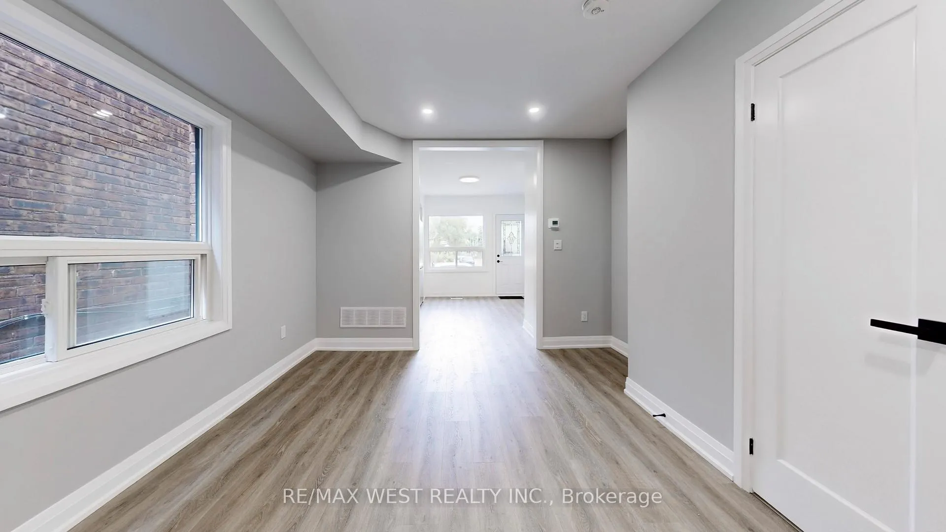 Photo 14 of Unit 1, 253 Oakwood Avenue, Toronto, Oakwood Village — HOMEH