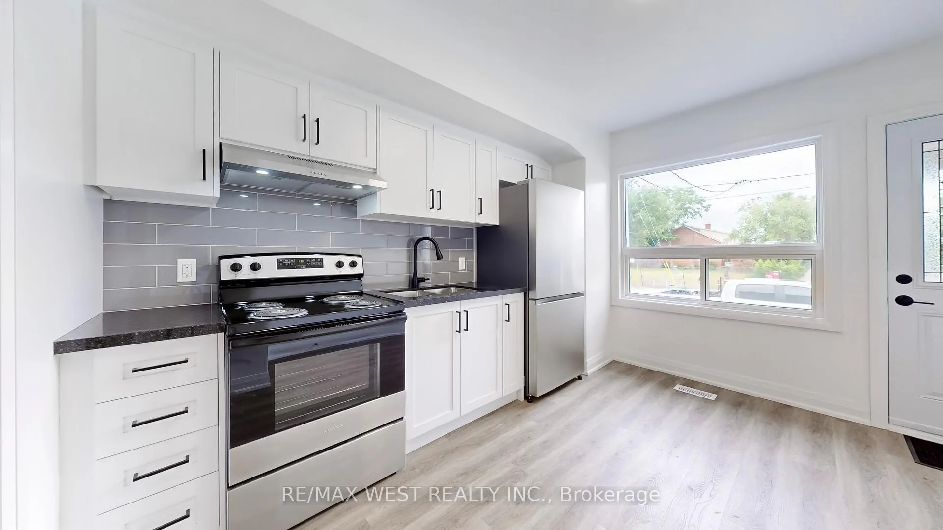 Photo 15 of Unit 1, 253 Oakwood Avenue, Toronto, Oakwood Village — HOMEH