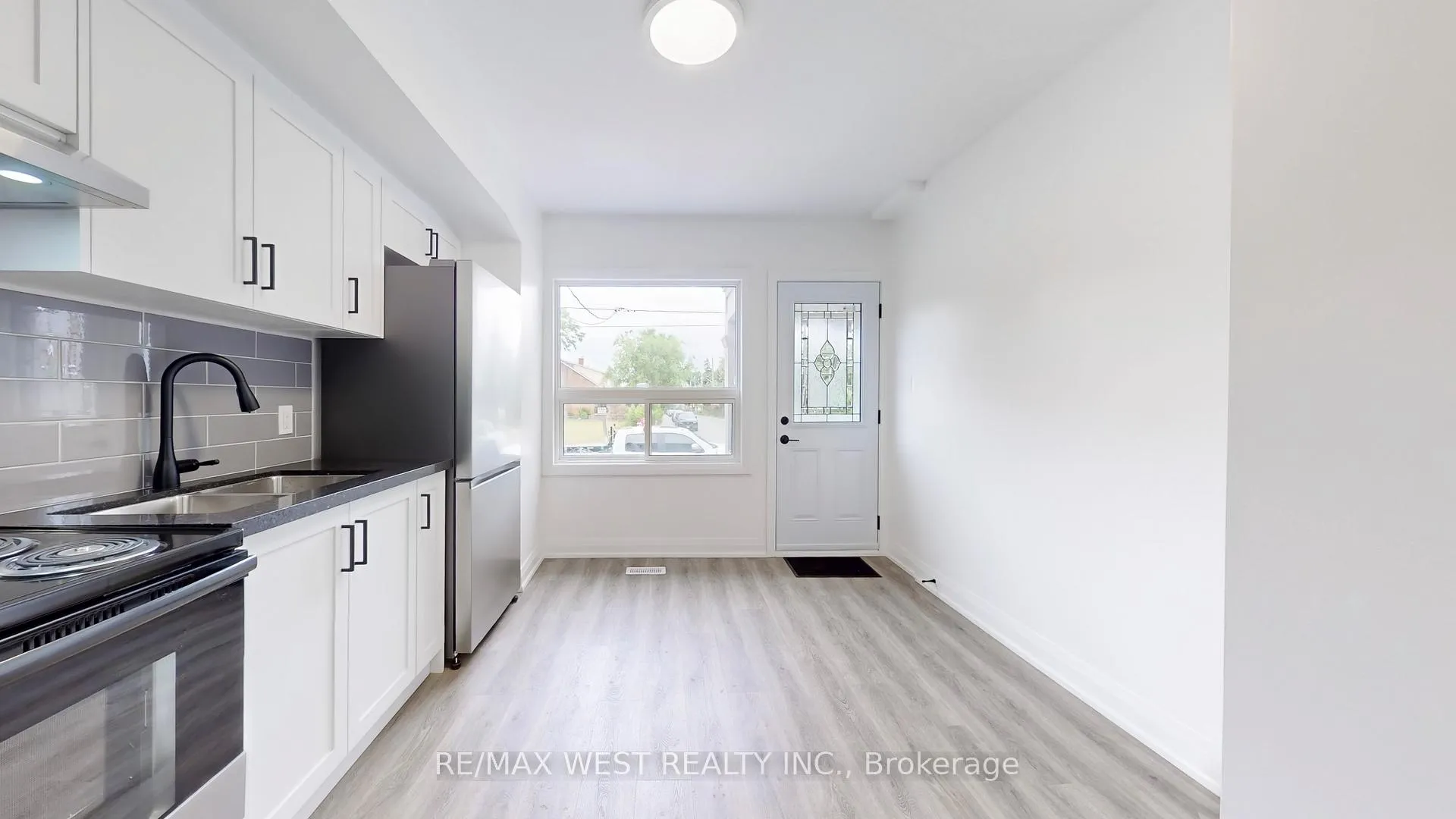 Photo 16 of Unit 1, 253 Oakwood Avenue, Toronto, Oakwood Village — HOMEH