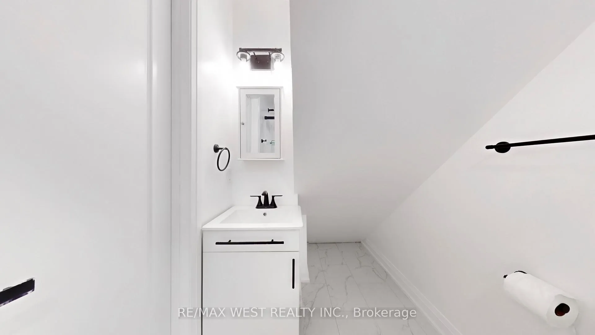 Photo 29 of Unit 1, 253 Oakwood Avenue, Toronto, Oakwood Village — HOMEH