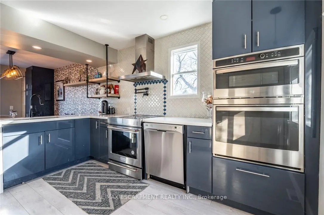 Photo 2 of 735 Beach Boulevard, Hamilton, Hamilton Beach — HOMEH
