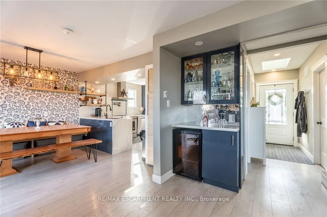 Photo 3 of 735 Beach Boulevard, Hamilton, Hamilton Beach — HOMEH