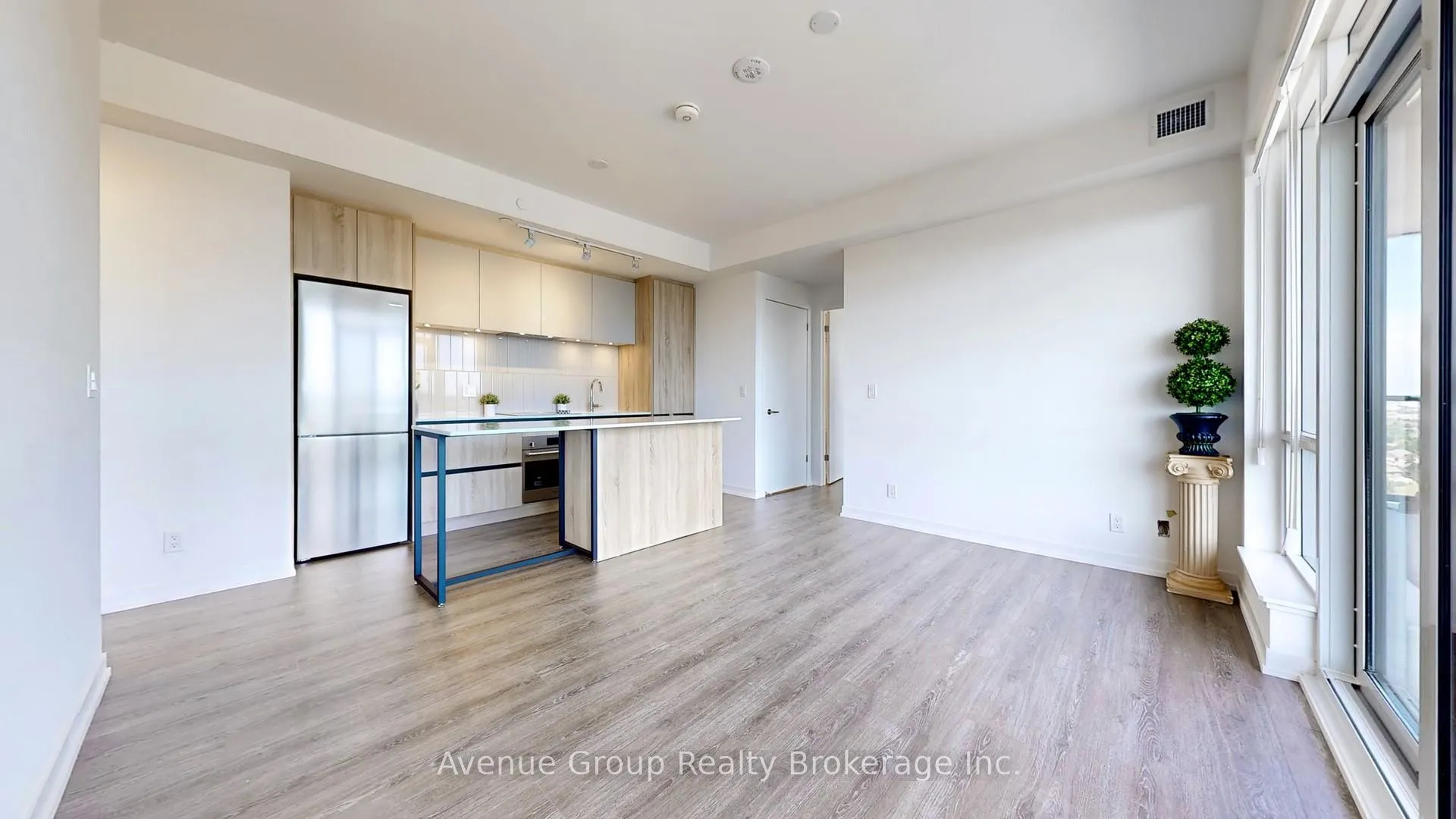 Photo 10 of Unit B-1803, 7950 Bathurst Street, Vaughan, Beverley Glen — HOMEH