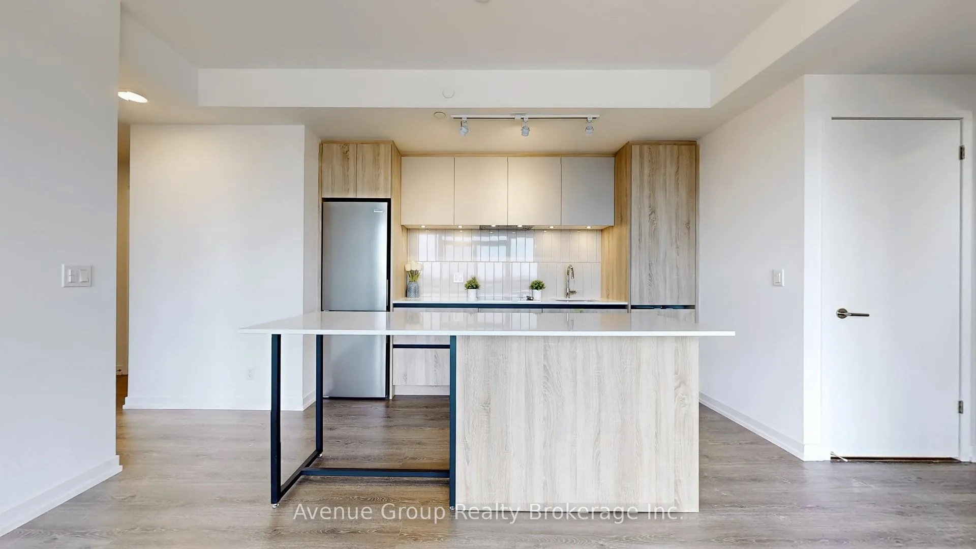 Photo 13 of Unit B-1803, 7950 Bathurst Street, Vaughan, Beverley Glen — HOMEH