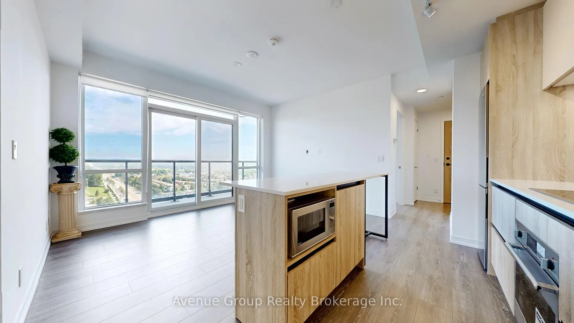Photo 14 of Unit B-1803, 7950 Bathurst Street, Vaughan, Beverley Glen — HOMEH