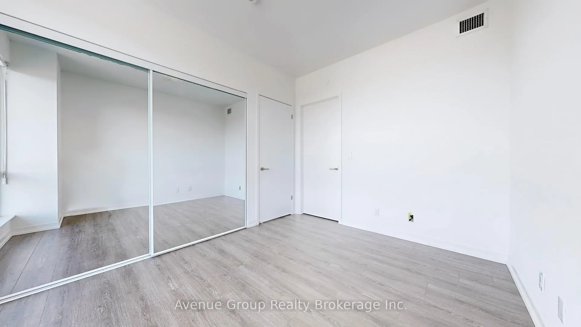 Photo 19 of Unit B-1803, 7950 Bathurst Street, Vaughan, Beverley Glen — HOMEH
