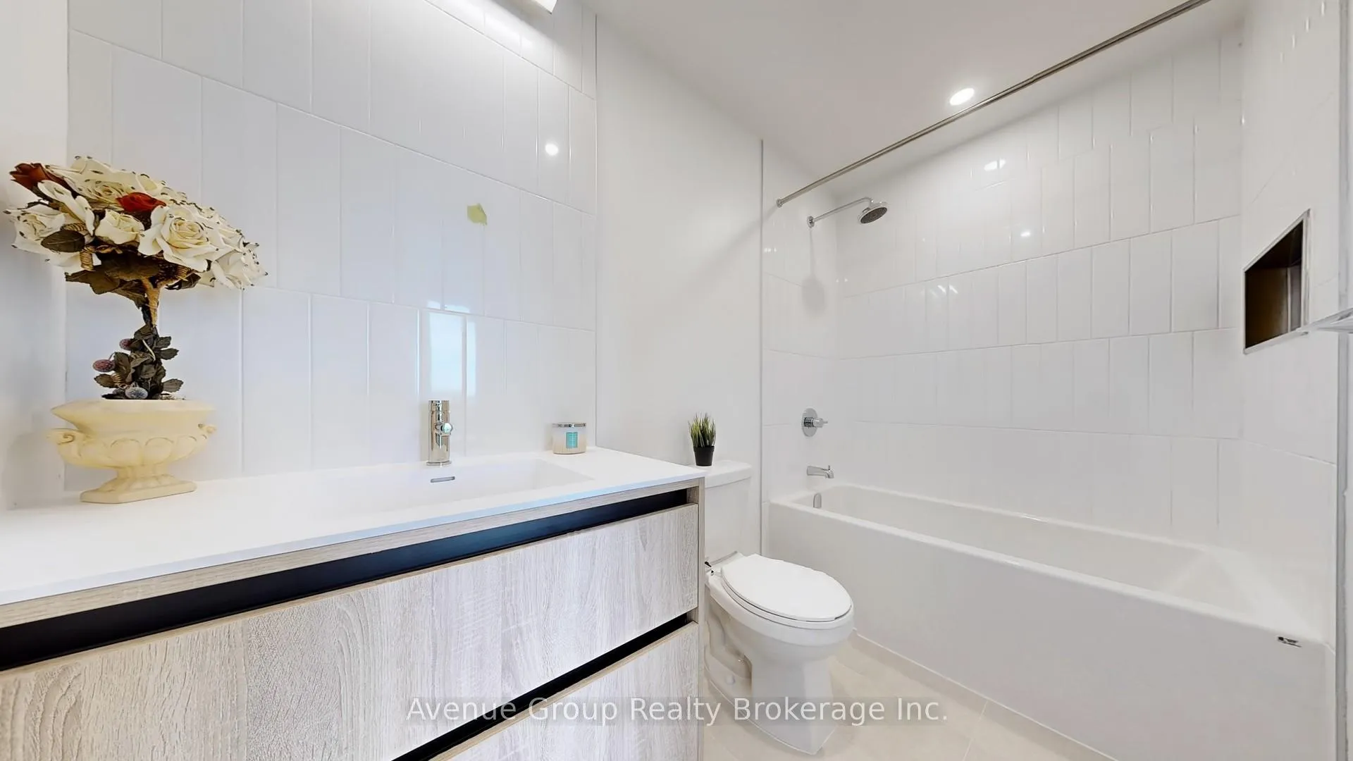 Photo 20 of Unit B-1803, 7950 Bathurst Street, Vaughan, Beverley Glen — HOMEH