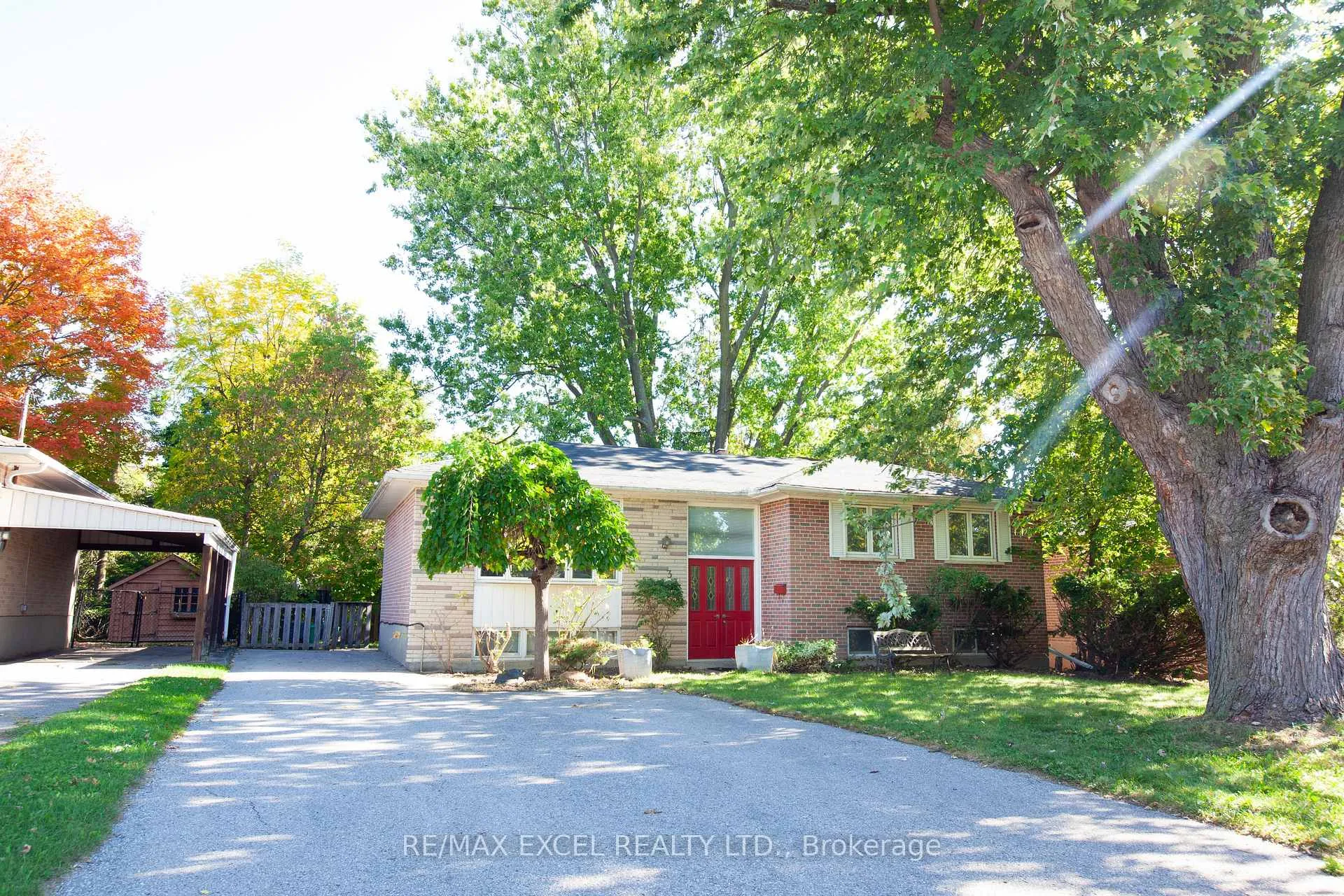 Front of 33 Alanadale Avenue