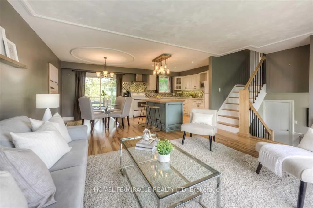 Photo 3 of 34 Hudson Crescent, Kitchener — HOMEH