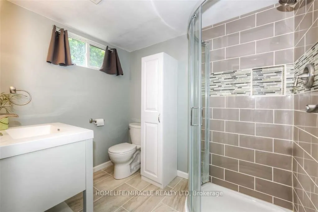 Photo 6 of 34 Hudson Crescent, Kitchener — HOMEH