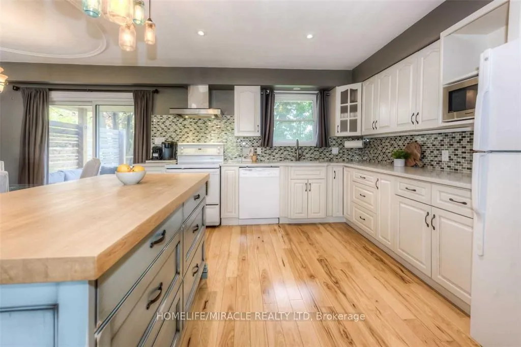 Photo 9 of 34 Hudson Crescent, Kitchener — HOMEH