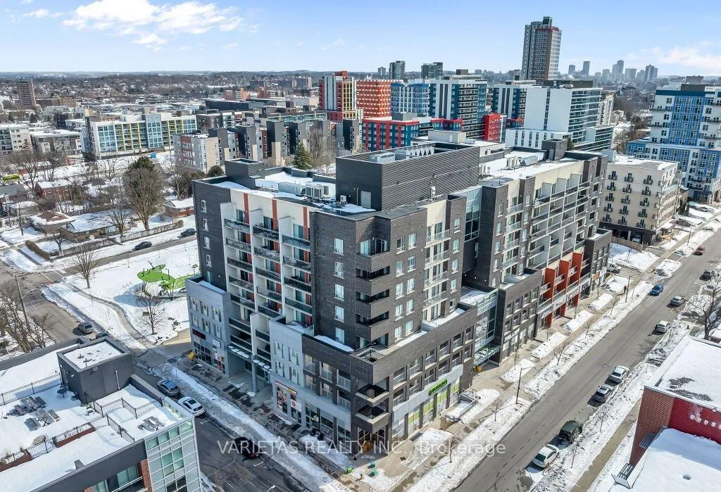 Front of Unit 522, 280 Lester Street