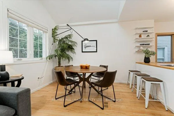 Photo 5 of Unit Upper, 736 Woodbine Avenue, Toronto, Woodbine Corridor — HOMEH