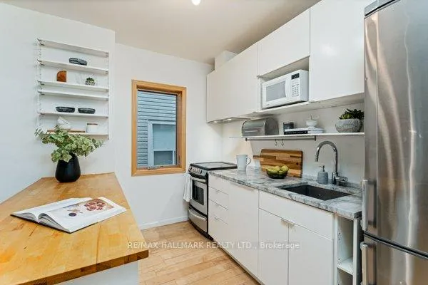 Photo 8 of Unit Upper, 736 Woodbine Avenue, Toronto, Woodbine Corridor — HOMEH