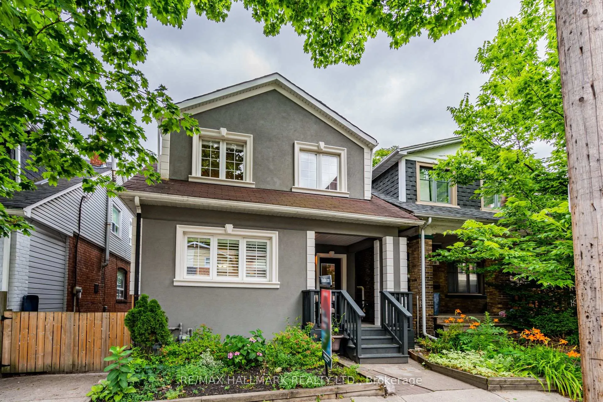 Photo 15 of Unit Upper, 736 Woodbine Avenue, Toronto, Woodbine Corridor — HOMEH