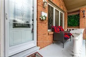 Photo 5 of 5 Twinoaks Crescent, Hamilton, Stoney Creek Mountain — HOMEH