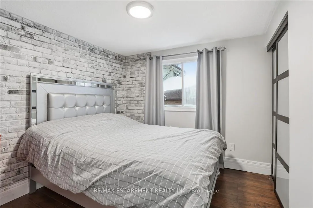 Photo 21 of 5 Twinoaks Crescent, Hamilton, Stoney Creek Mountain — HOMEH