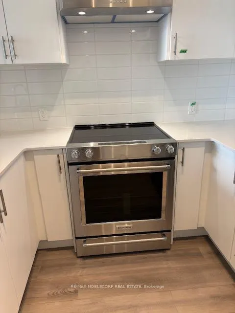 Photo 3 of Unit 515, 8960 Jane Street, Vaughan, Vellore Village — HOMEH
